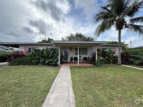 Building Photo - 10031 Jamaica Dr
