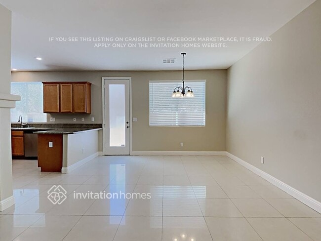 Building Photo - 6135 Yucca Fields Ct