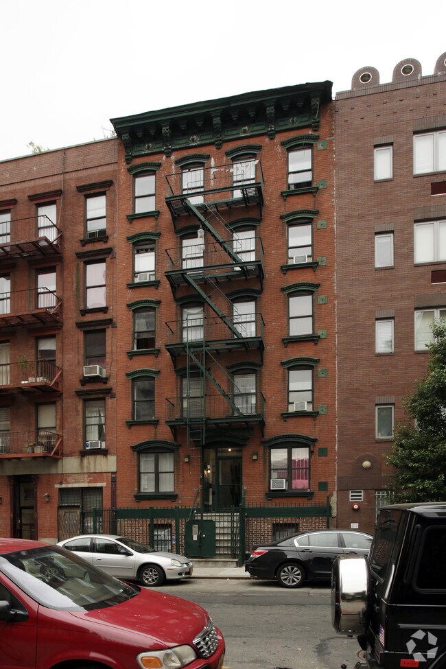 Primary Photo - 237 E 2nd St