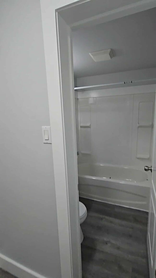 Photo du bâtiment - 570 Ellice Ave