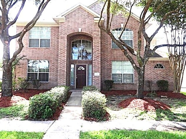 Building Photo - 15303 Baber Ct