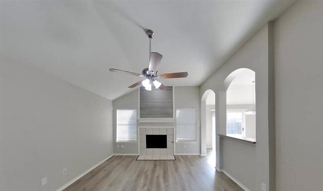 Building Photo - Single Family 3 bedroom 2 bath house