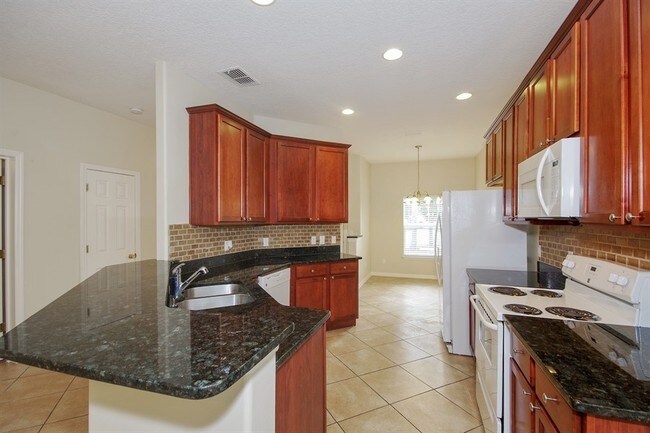 Foto del edificio - 580 Hibiscus Cove Dr