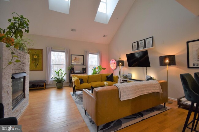 Foto del edificio - 1619 Hunting Creek Dr