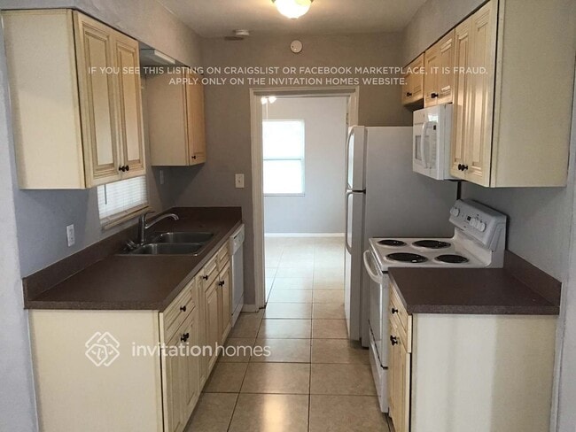 Foto del edificio - 4059 28th Ave N