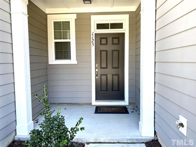 Foto del edificio - 1125 Little Gem Ln