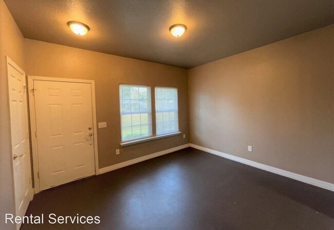 Building Photo - 3 br, 2 bath House - 2117 4th St