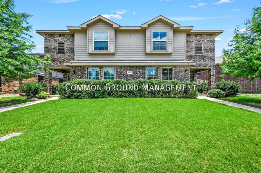 5827 Tinsley Dr, Arlington, TX 76017 Townhome Rentals in Arlington TX