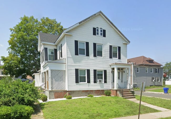 Building Photo - 41 Russell St