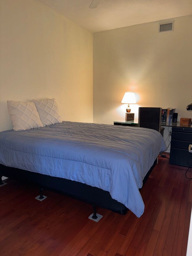 Building Photo - The Lofts - Move in Special!