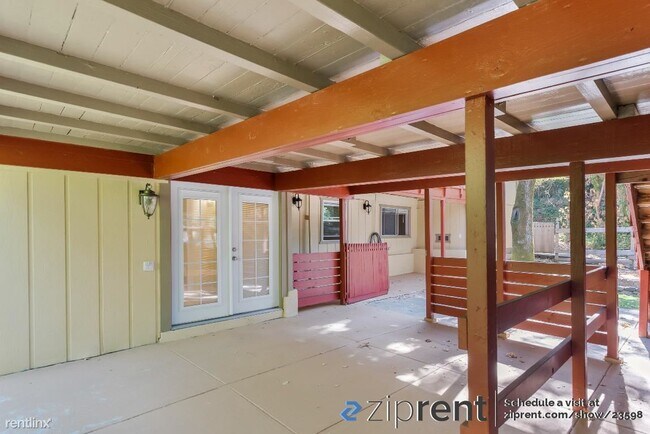 Building Photo - 1 br, 1 bath House - 136 Moraga Way, Orind...
