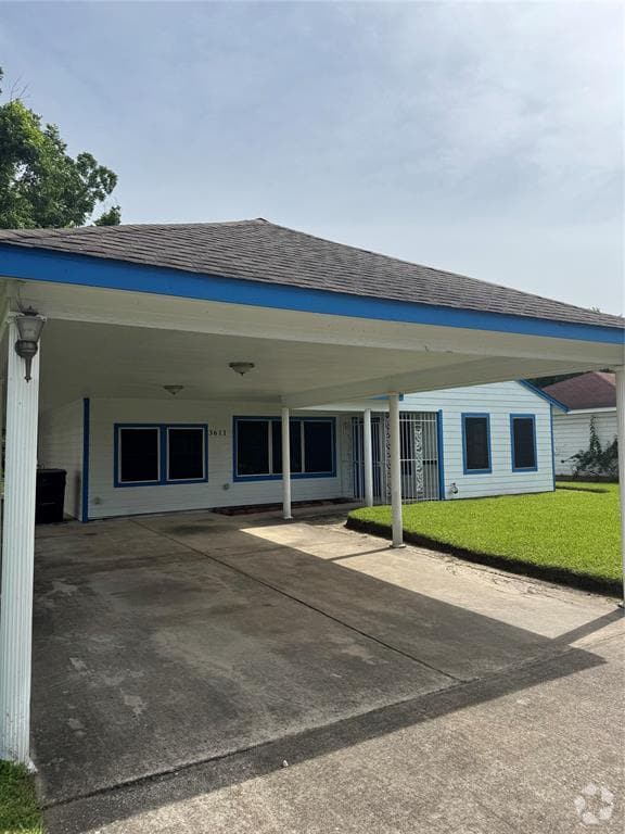 Building Photo - 3611 Florinda St