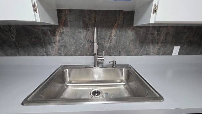 Foto del edificio - 607 45th St E