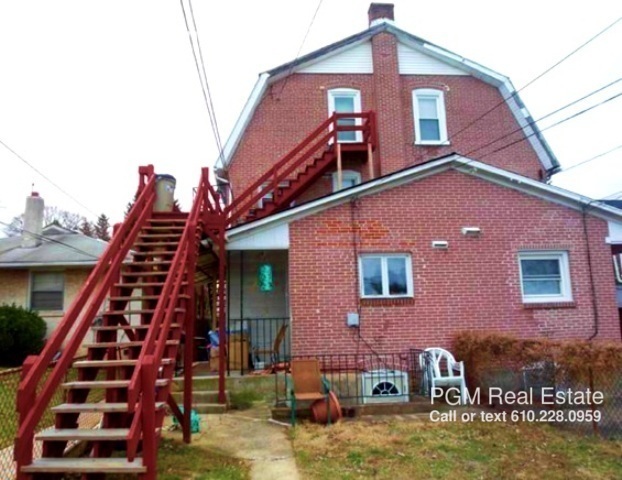 Building Photo - 137 Chester Ave