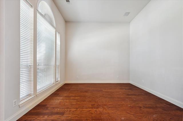 Building Photo - 118 Biscayne Dr