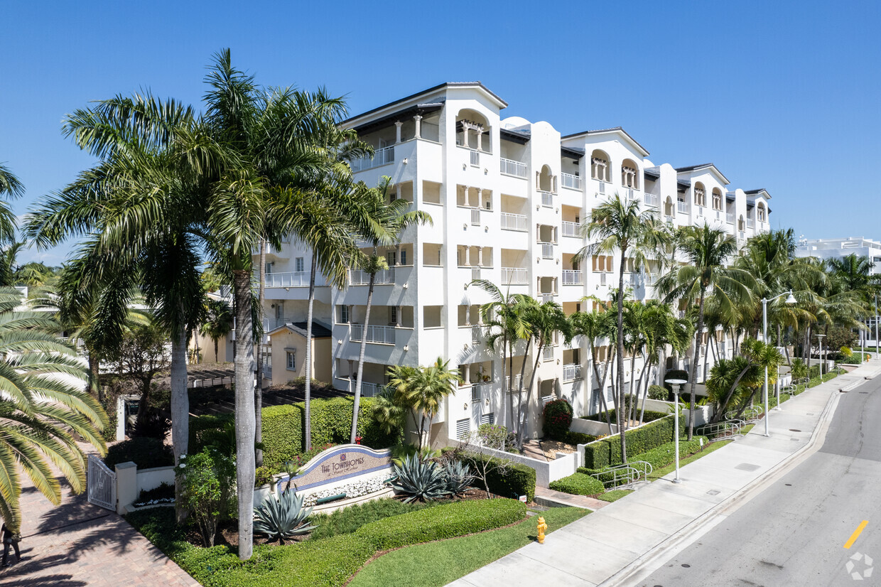 Primary Photo - The Townhomes at Sunset Harbour