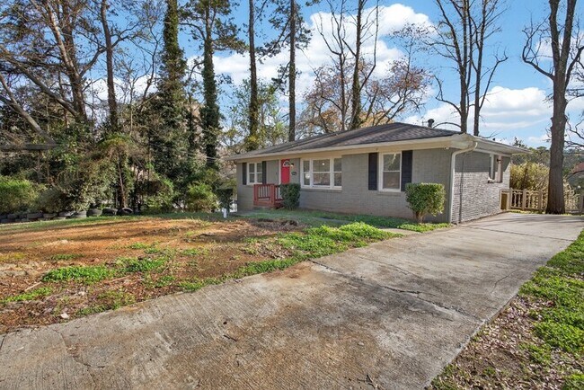 Foto del edificio - 586 Oakside Dr SW
