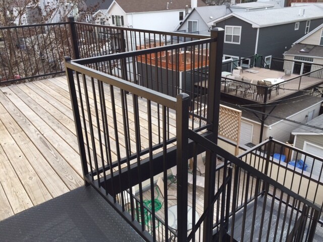 Building Photo - 2527 W Fullerton Ave