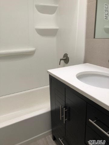 Foto del edificio - 155-42 Huron St