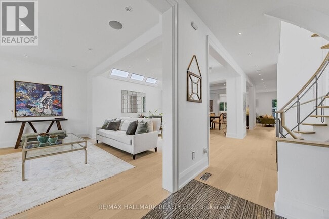 Building Photo - 488 Brookdale Ave