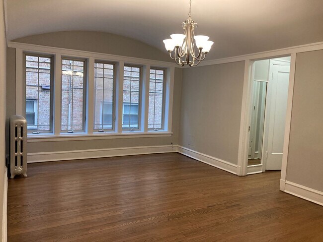 Foto del edificio - 1700 W Touhy Ave