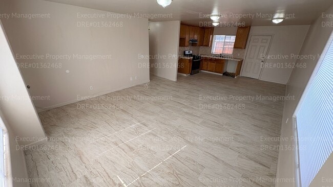 Foto del edificio - 3 bedroom/ 2 bathroom apartment