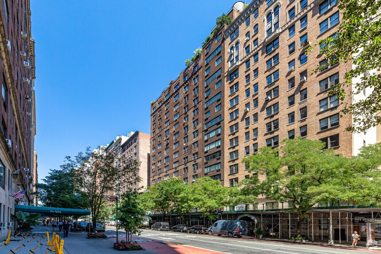 Primary Photo - 175 E 79th St