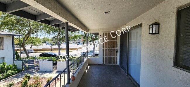 Foto del edificio - 850 N Redding Way