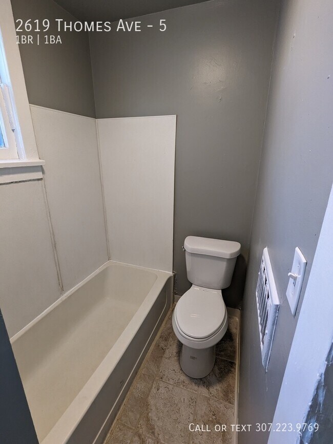 Building Photo - 1 Bedroom Apartment Near Base, State Capit...