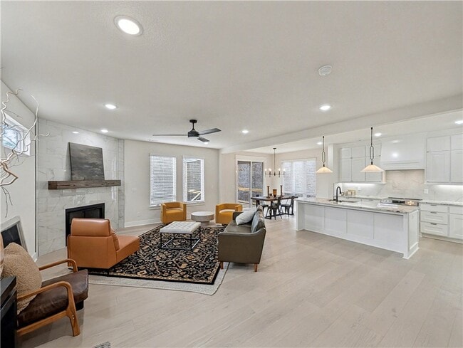 Building Photo - 30 Cromer Dr