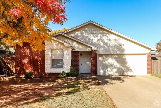Building Photo - 6205 Vista Wood Dr