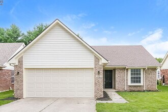Building Photo - 1108 W Southport Rd
