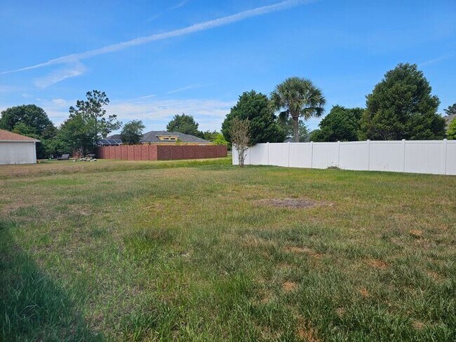 Foto del edificio - *** 1ST MONTH RENT FREE*** BEAUTIFUL 4/2 HOME IN PALM COAST