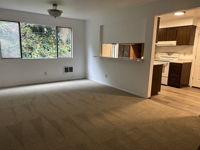 Building Photo - 237 Woodhill Ave