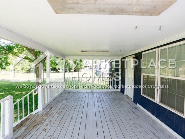 Foto del edificio - 664 Cherokee Dr