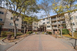 Building Photo - 6470 Bilberry Dr