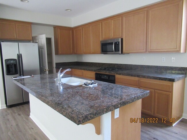 Building Photo - Crown Pointe Four Bedroom Home