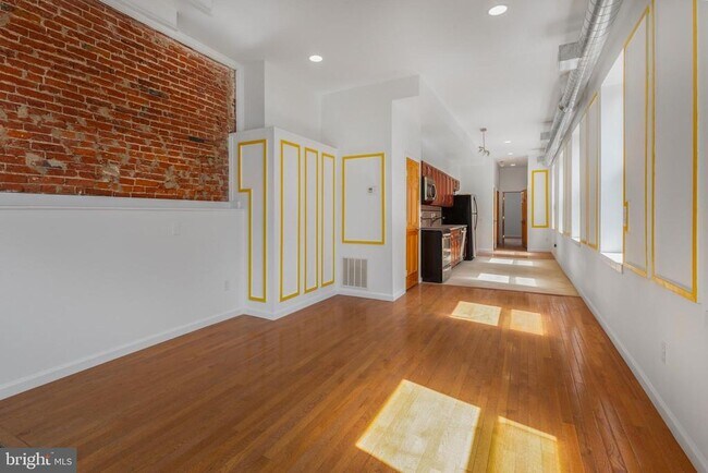 Foto del edificio - 1704 W Girard Ave