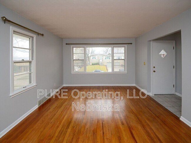 Foto del edificio - 3333 S 82nd St