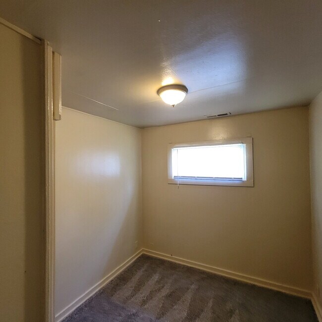 Foto del edificio - 3 Bedroom only a couple of blocks from popular Washington Park