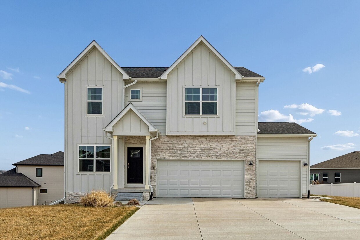 Spacious 4-Bedroom Home! - Spacious 4-Bedroom Home!