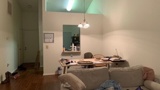 Foto del edificio - 4865 Lake Waterford Way W