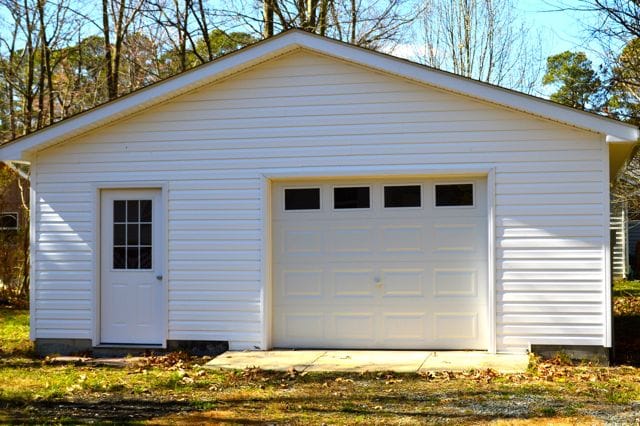 Building Photo - 18145 Piedmont Dr