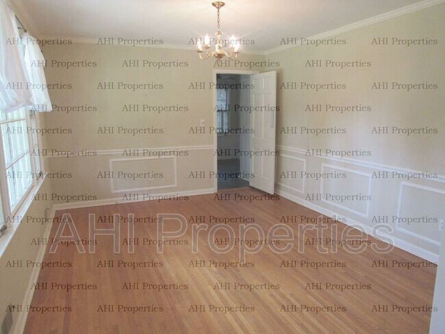 Foto del edificio - 3744 Spearman Dr