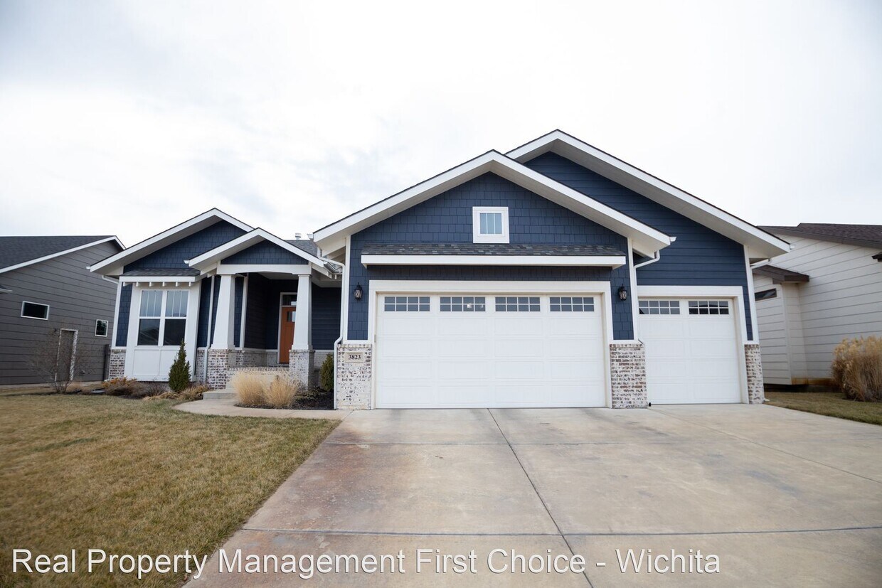 Primary Photo - 5 br, 3 bath House - 3823 N Estancia Ct