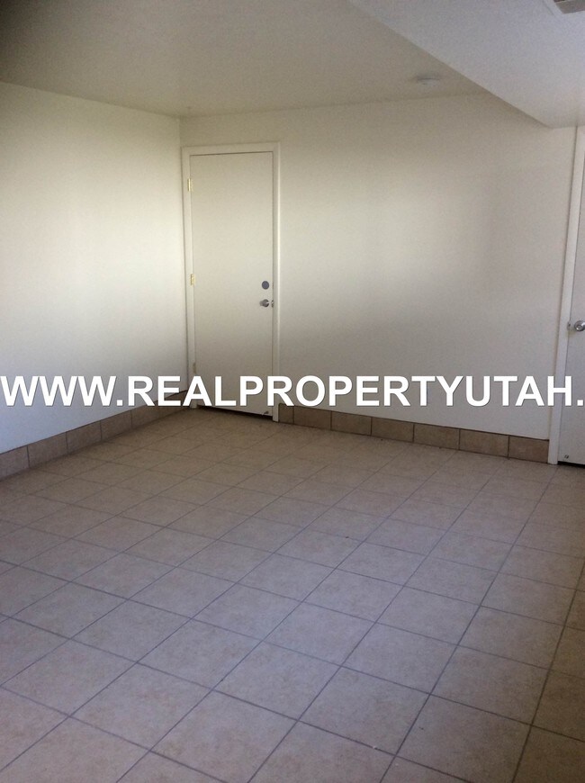 Building Photo - 209 W 4850 S