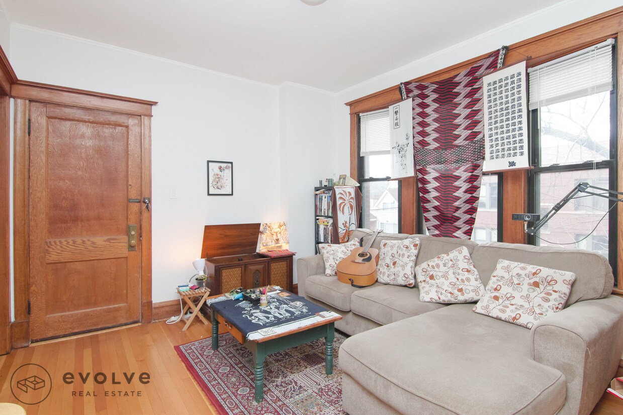Foto principal - 2804 N Francisco Ave