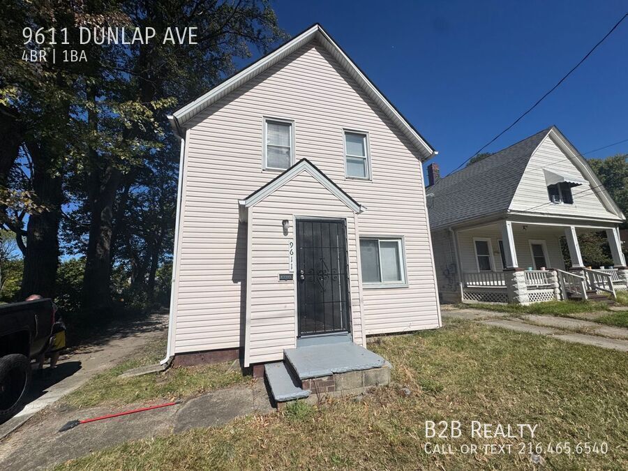 Foto principal - 9611 Dunlap Ave