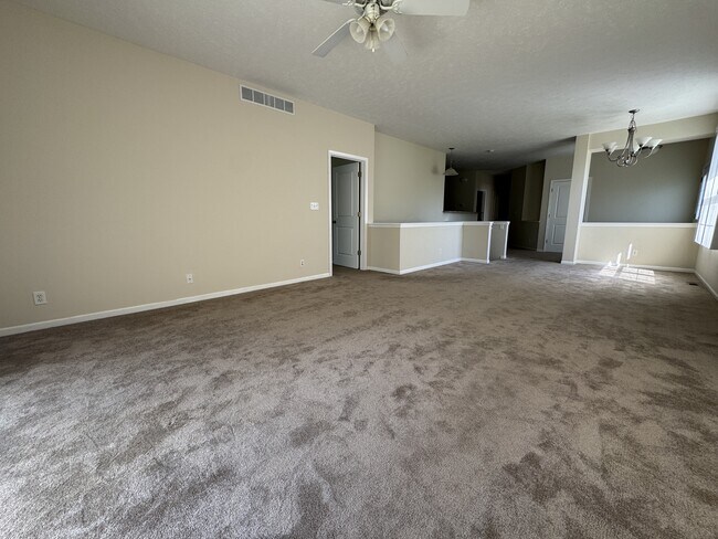Foto del edificio - 7585 Western Gailes Dr