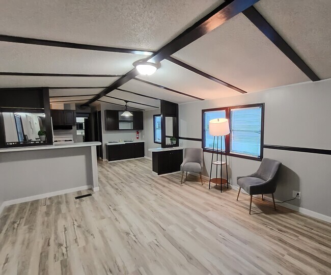 Foto del edificio - 1 Deerwood Park